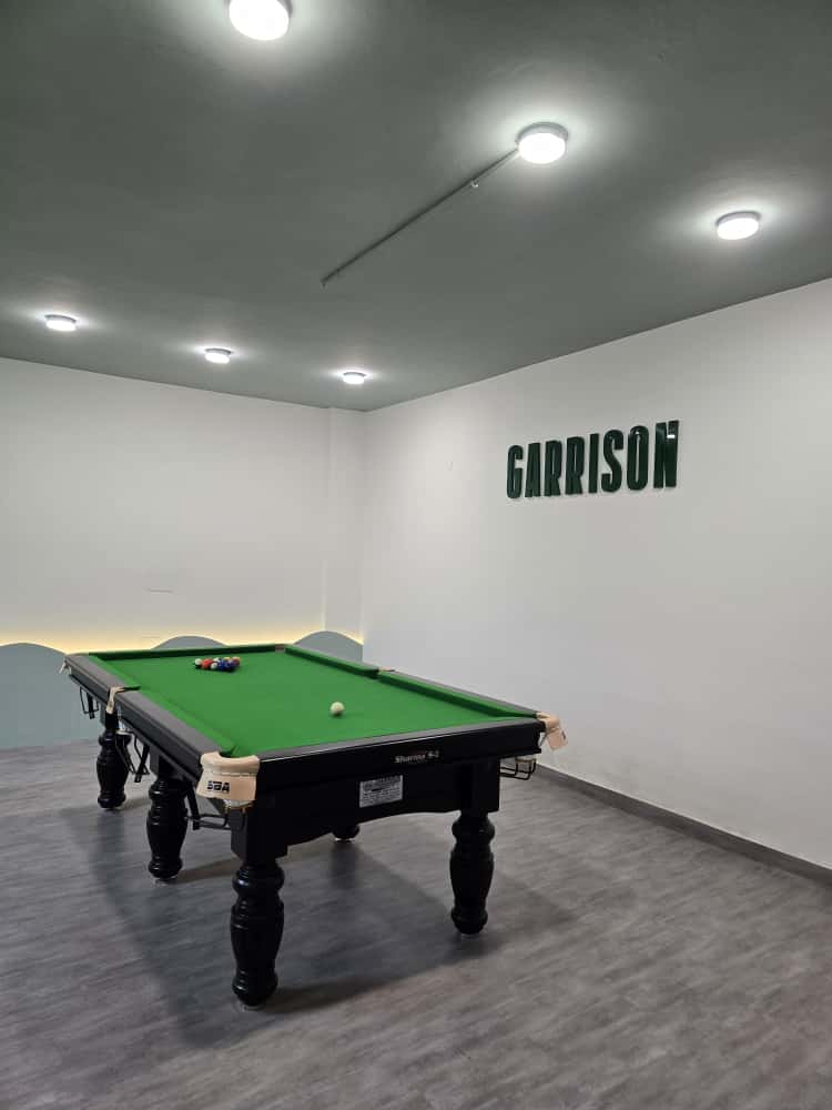 Cues and equipment at Garrison